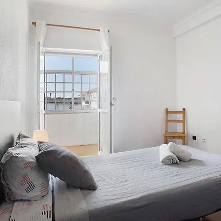 Aires-ferias Em Apartamento Peniche